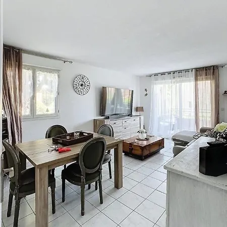 Super 3 Pieces Apartment